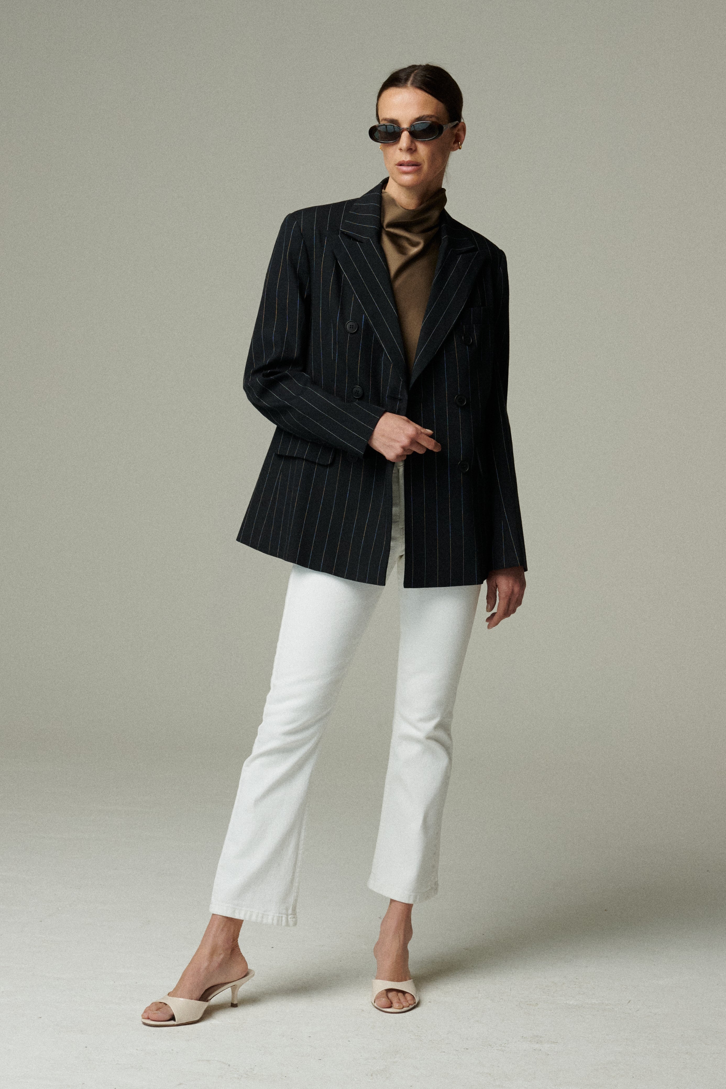 LOOK_44